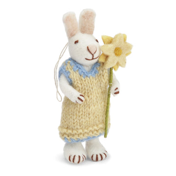 Gry & Sif Osterhasenmädchen weiß mit Kleid und Blume