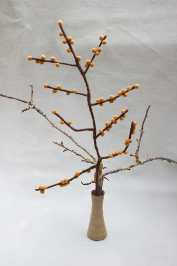 Gry & Sif Filz-Zweig mit roten, gelben, lila, weißen oder lachsfarbige Beeren